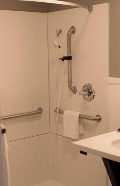 Best Western Plus Executive Residency Waterloo & Cedar Falls - image 13