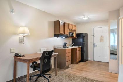 Suburban Extended Stay Waterloo - Cedar Valley - image 10