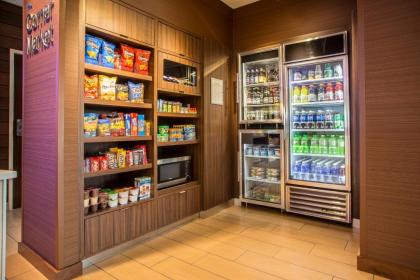 Fairfield Inn & Suites by Marriott Waterloo Cedar Falls - image 14
