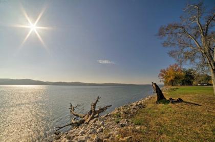 Home in Waterloo Walk to Pickwick Lake with Fishing - image 13