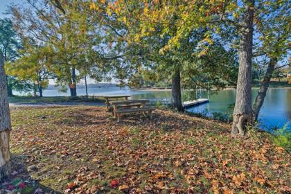 Home in Waterloo Walk to Pickwick Lake with Fishing - image 8