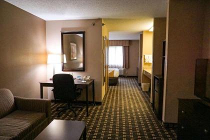 Quality Inn & Suites Watertown - image 13