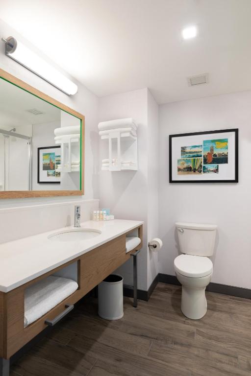 Hampton Inn & Suites Watertown Boston Ma - image 5