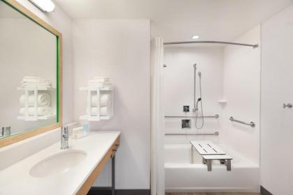 Hampton Inn & Suites Watertown Boston Ma - image 7
