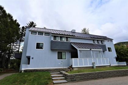 Waterville Valley Vacation Condo close to town Square and Free Shuttle to Ski Area Waterville Valley