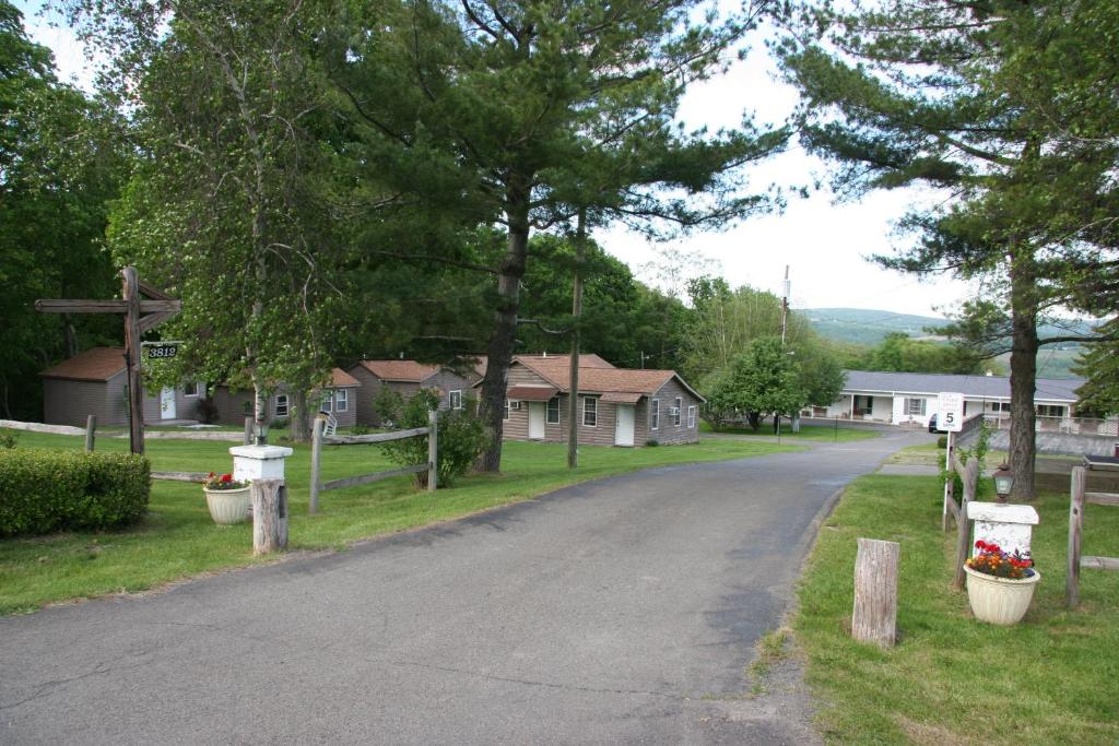 Lakeside Resort - image 4