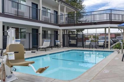 Best Western Rose Garden Inn - image 11