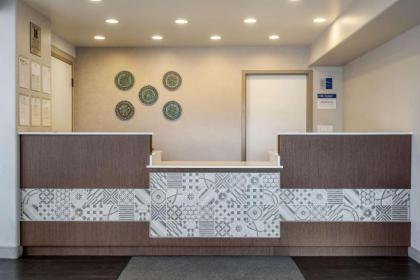 Best Western Rose Garden Inn - image 15