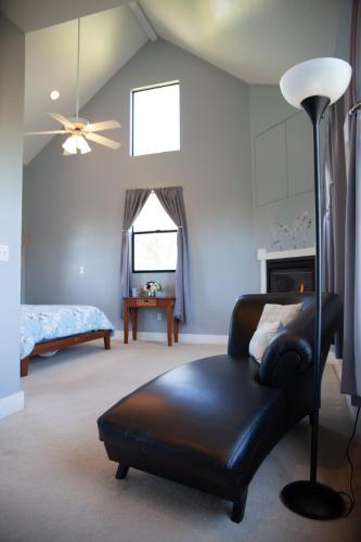 Flora Vista Inn - image 2