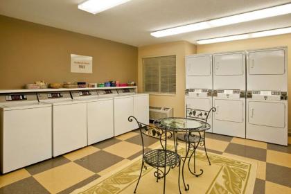 Sonesta Simply Suites Chicago Waukegan - image 19