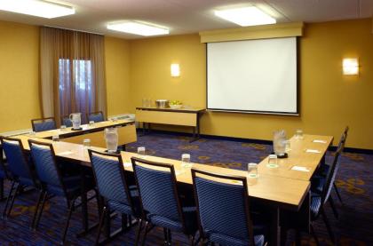 Courtyard by Marriott Chicago Waukegan / Gurnee - image 2