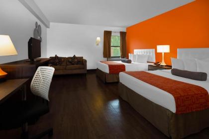 Howard Johnson by Wyndham Waukegan Great Lakes - image 11