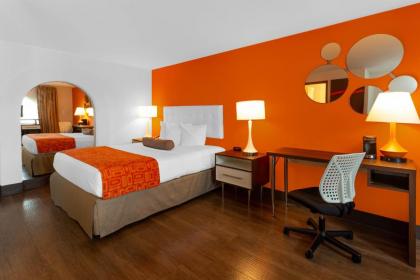 Howard Johnson by Wyndham Waukegan Great Lakes - image 8
