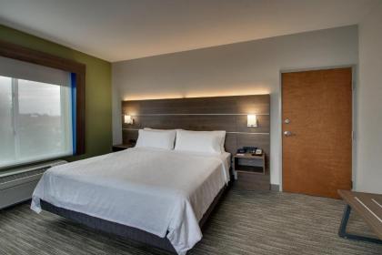 Holiday Inn Express Hotel & Suites Waukegan/Gurnee an IHG Hotel - image 14