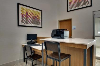 Holiday Inn Express Hotel & Suites Waukegan/Gurnee an IHG Hotel - image 3