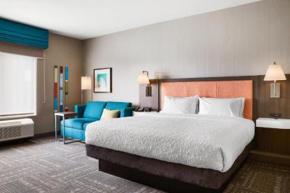 Hampton Inn & Suites Chicago/Waukegan - image 13