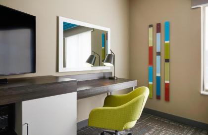 Hampton Inn & Suites Chicago/Waukegan - image 14