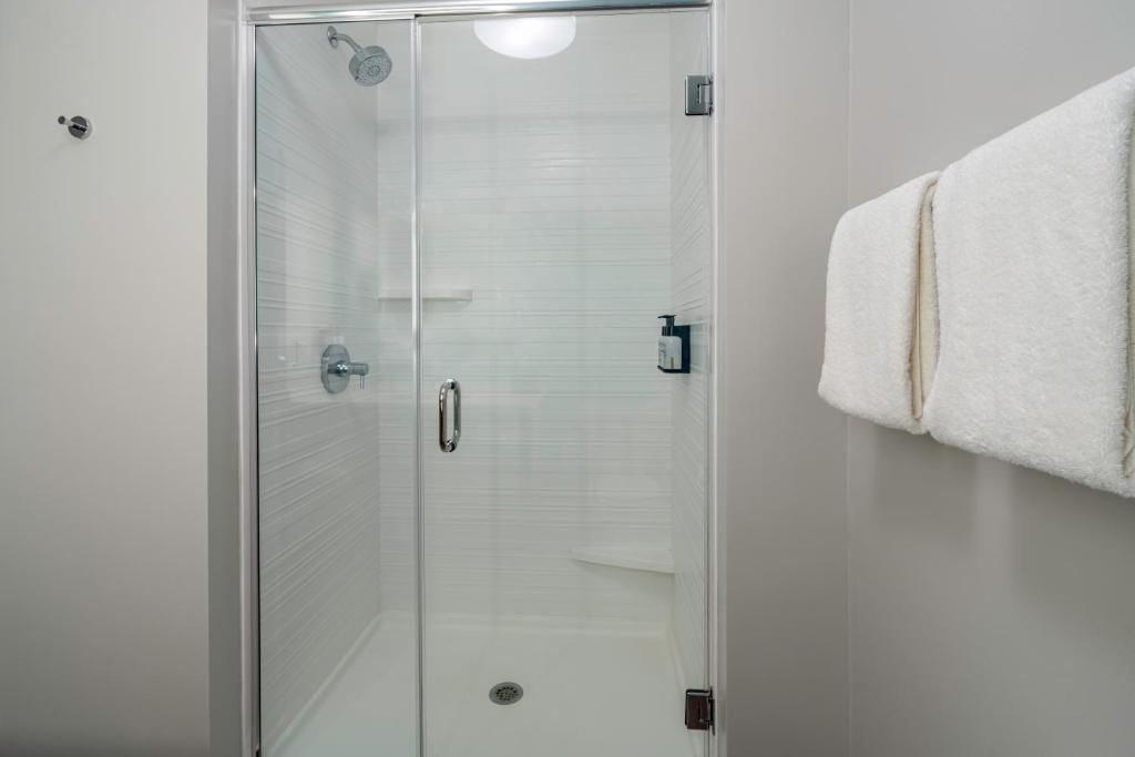 avid hotels Milwaukee West - Waukesha an IHG Hotel - image 6