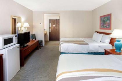 La Quinta Inn by Wyndham Wausau - image 11