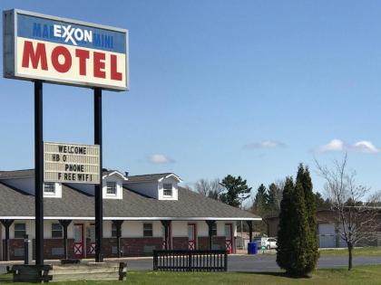 Exxon Quik Stop  motel Wausaukee