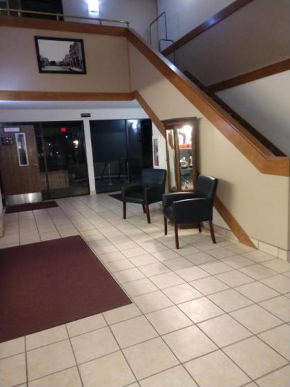 Wautoma Inn - image 8