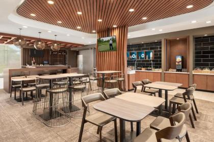 SpringHill Suites by Marriott Milwaukee West/Wauwatosa - image 15