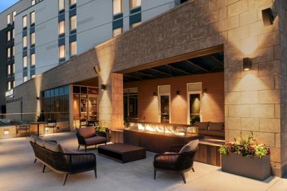 SpringHill Suites by Marriott Milwaukee West/Wauwatosa - image 5