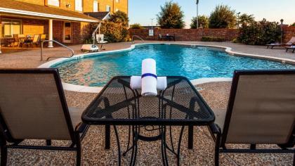 Best Western Plus Waxahachie Inn & Suites - image 15