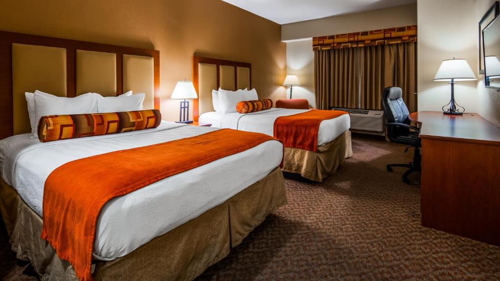 Best Western Plus Waxahachie Inn & Suites - image 6
