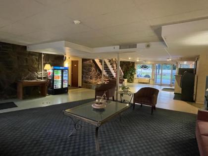 The Wayne Inn - image 12