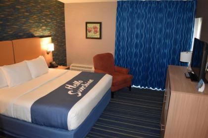 Days Inn by Wyndham Wayne - image 11