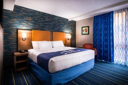 Days Inn by Wyndham Wayne - image 7