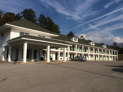 Hurricane Inn - image 7