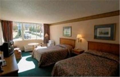 Clarion Hotel Conference Center - image 2