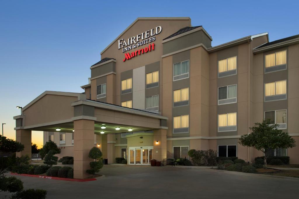 Fairfield Inn & Suites Weatherford - main image