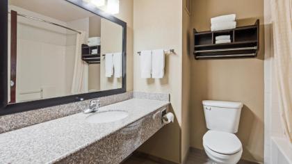 Best Western Plus Cutting Horse Inn & Suites - image 10