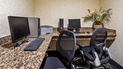 Best Western Plus Cutting Horse Inn & Suites - image 15