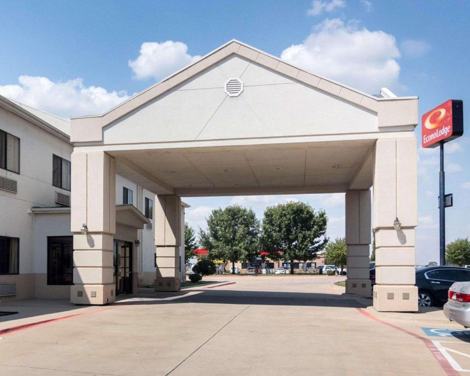 Econo Lodge Weatherford - main image