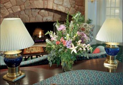 The Simsbury Inn - image 10