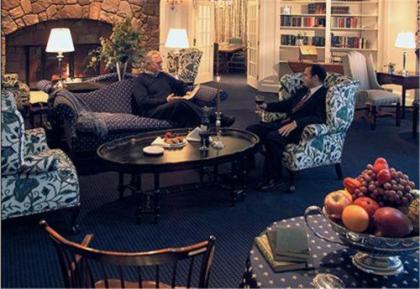 The Simsbury Inn - image 7