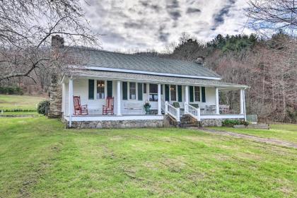 100 Acre Woods Blue Ridge Cottage with Pond and Views North Carolina