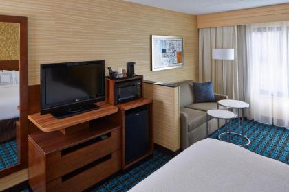 Fairfield Inn by Marriott Rochester East - image 8