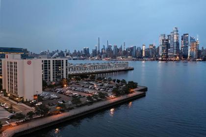Sheraton Lincoln Harbor Hotel - image 9