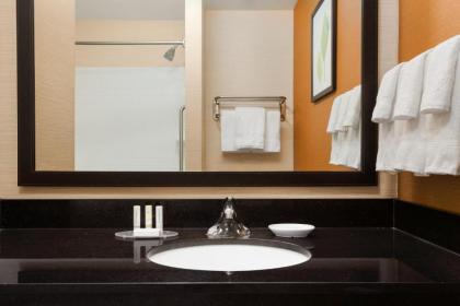 Fairfield Inn & Suites by Marriott Weirton - image 3