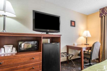 Comfort Inn Weirton - image 12