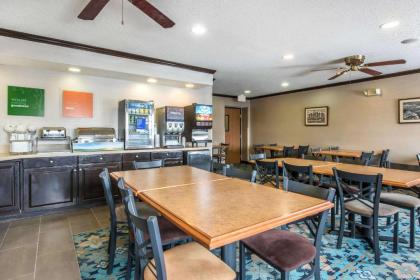 Comfort Inn Weirton - image 9