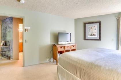 Fairway Estates Retreat - image 3