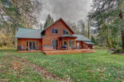 Wy' East Log Lodge - image 3