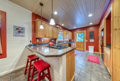 The Sharp Cabin - image 3
