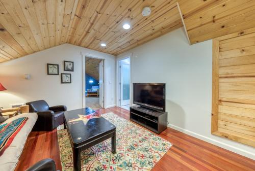 The Sharp Cabin - image 4